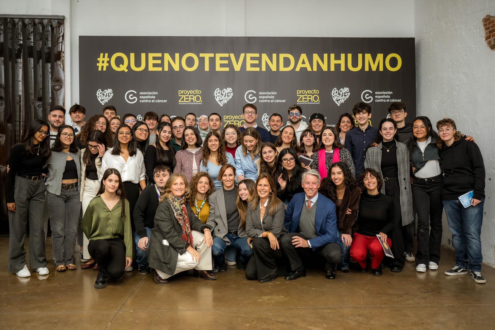 Foto grupal de Proyecto Zero con la ministra, noviembre 2024
