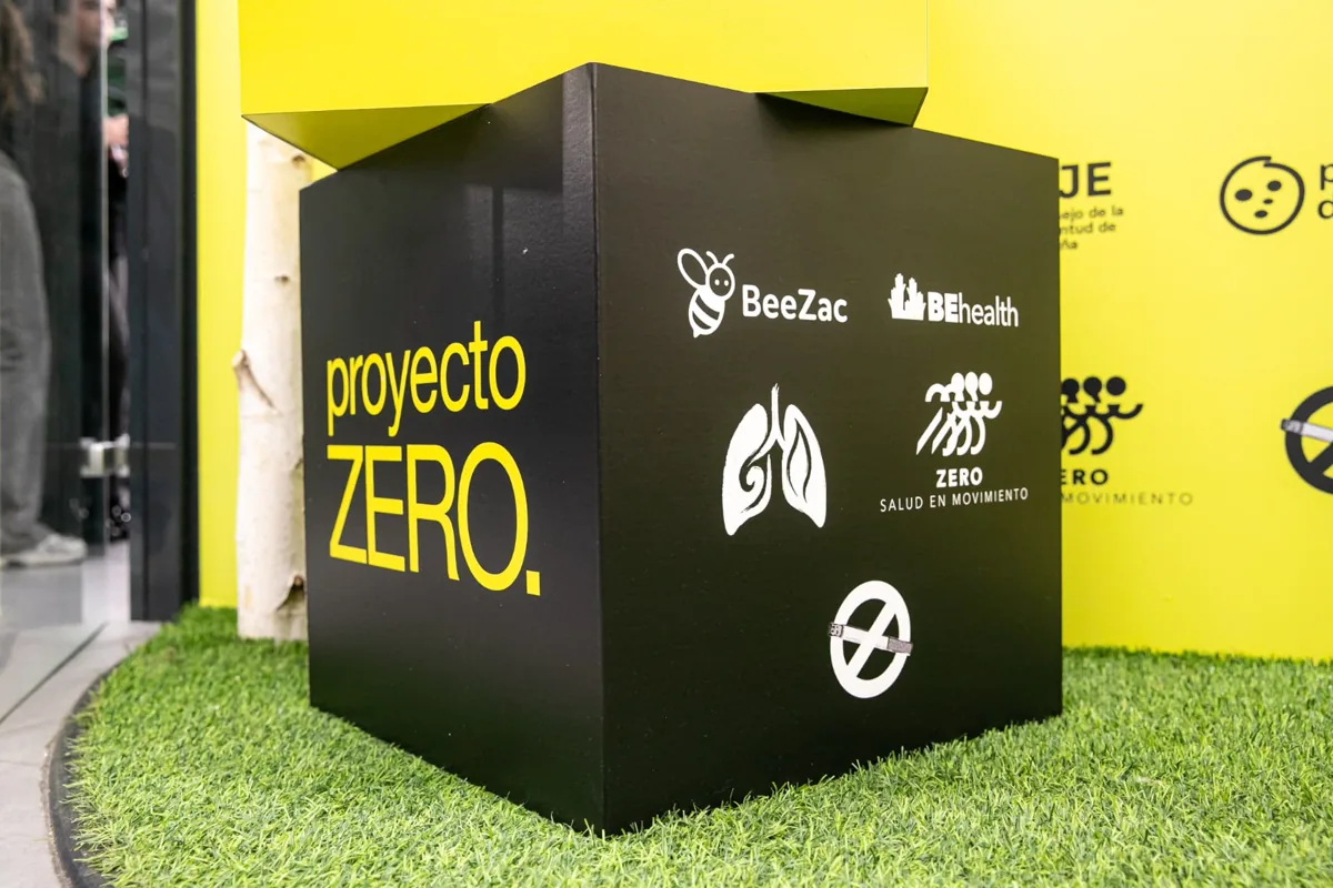 BeeZac en la presentación de Proyecto Zero